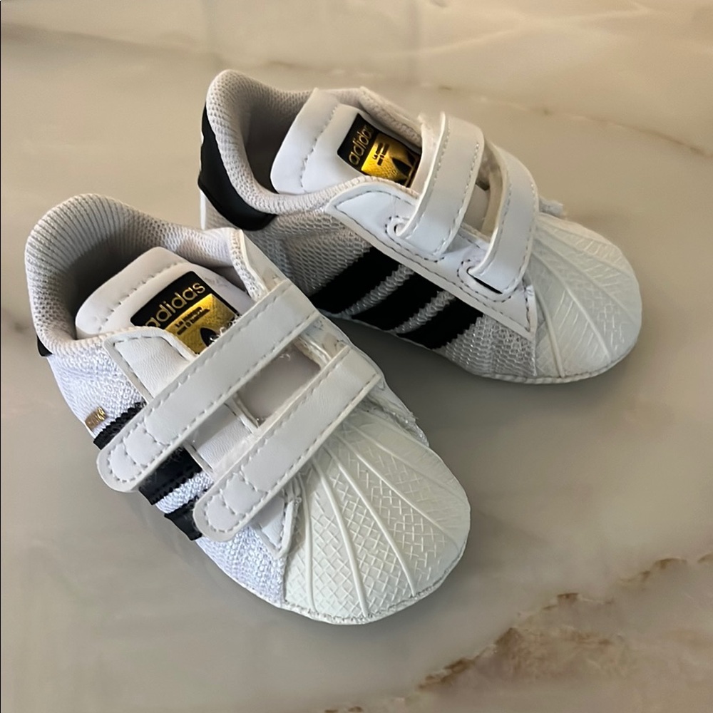 Adidas Baby crib shoes  Allstar Velcro Sneakers